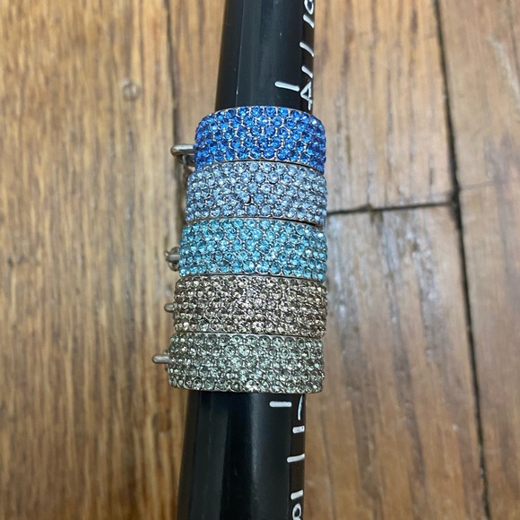 NWOT EDDIE BORGO PAVÉ CRYSTAL FIVE FINGER RING - Picture 3 of 8